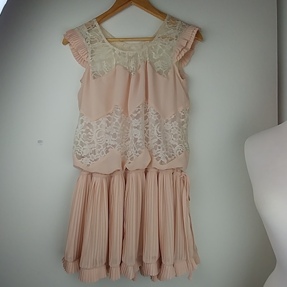 Laguna Moon Dresses & Skirts - Chiffon mini pleated mini, peach & lace dress